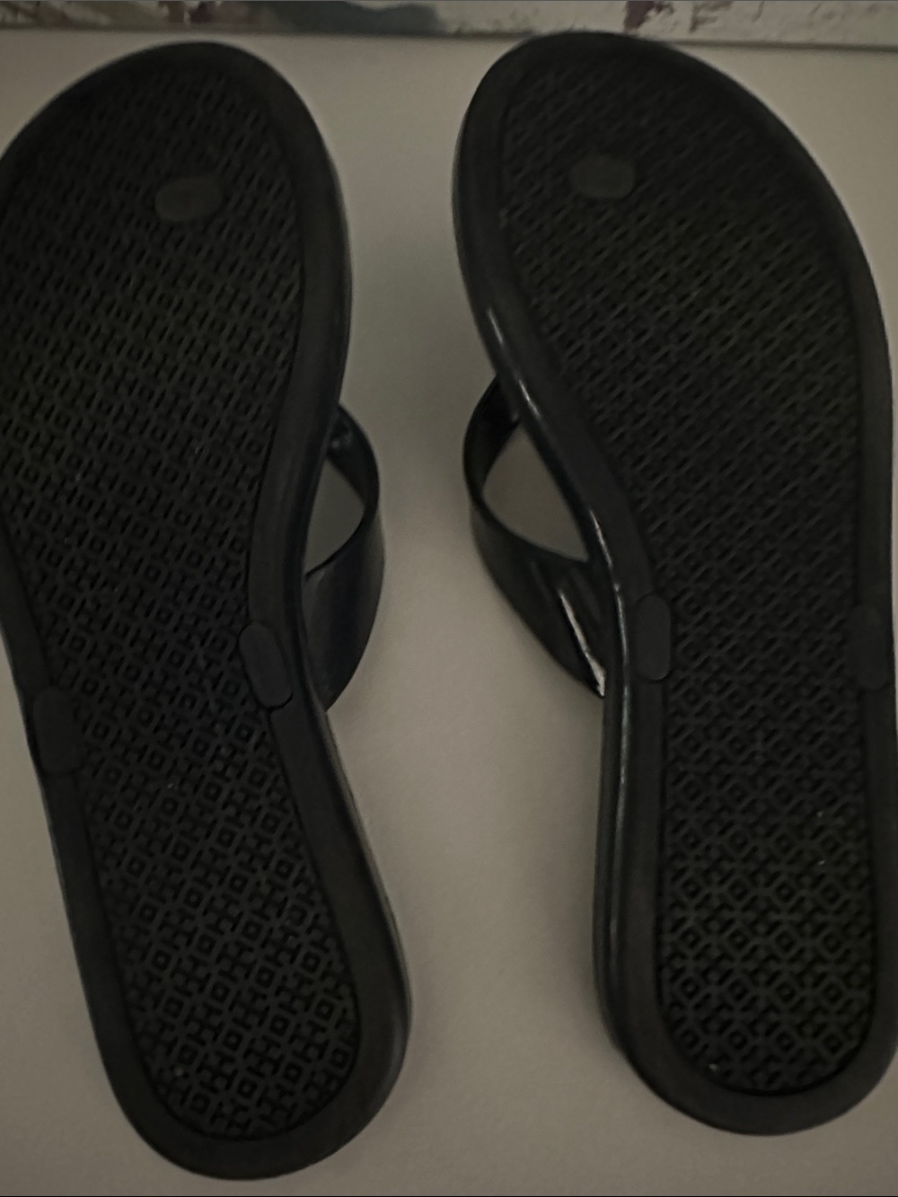 Tory Burch Navy / Black Logo Jelly Thong Sandals - Picture 4 of 5